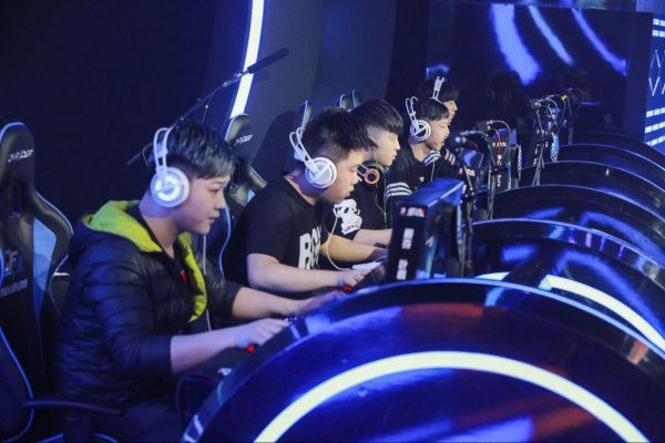 的肩膀和腿 的肩膀和腿