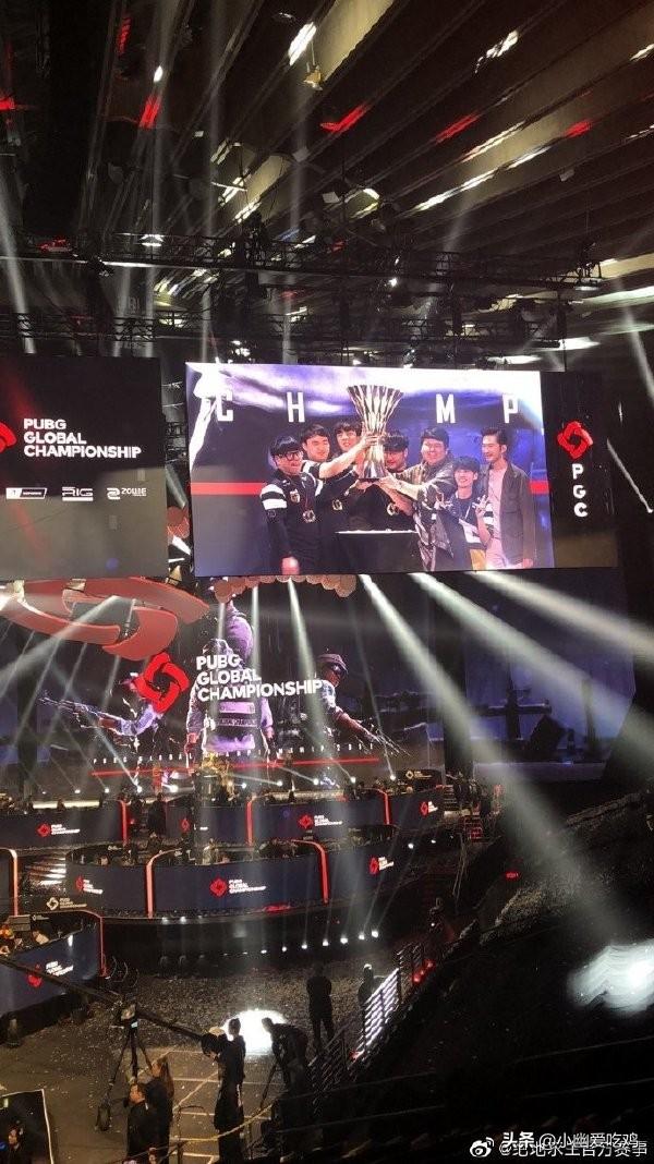 其角色的重 其角色的重