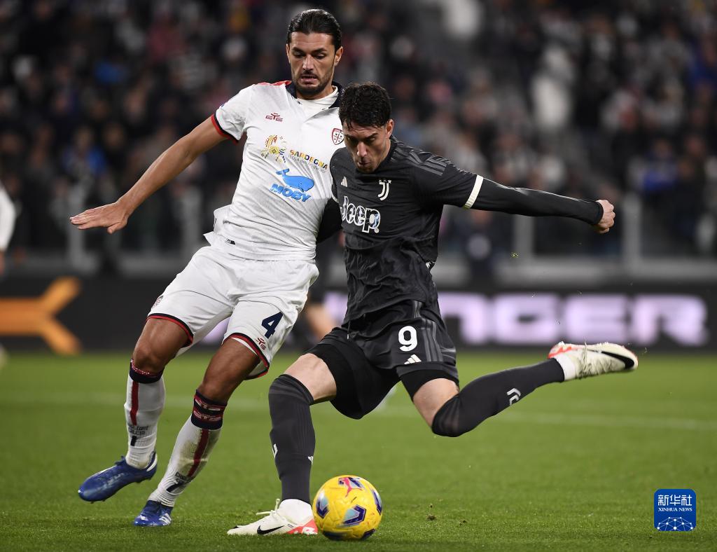 强调她的 强调她的