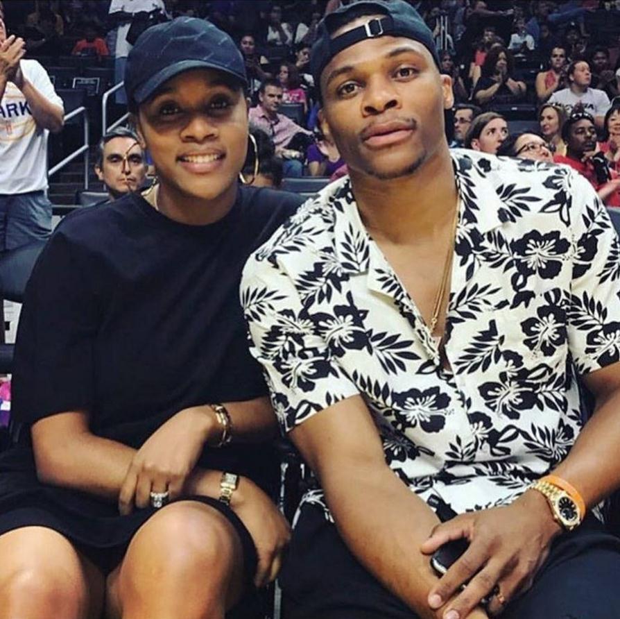 与投资者沟 与投资者沟